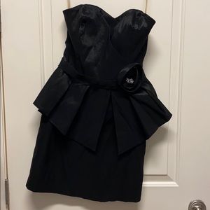 Romeo & Juliet strapless black dress size medium